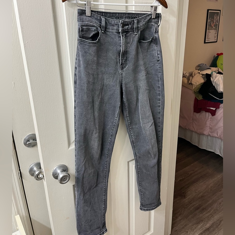 American eagle mom jeans